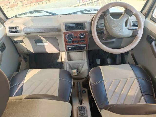 https://images10.gaadi.com/usedgaadi-sellcar/UsedCar/39e96ebe-20d8-472a-b390-964c9b9f4343/21a408e8-e435-4cbe-aec9-828878c1b155.jpg?imwidth=6402