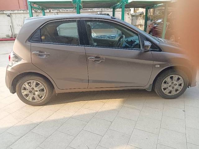 https://images10.gaadi.com/usedgaadi-sellcar/UsedCar/3a0b3905-1826-4a04-b26b-4978a26fa5a8/1e34427b-5e31-4cf0-af24-a9f5fc5803ad.jpg?imwidth=6401