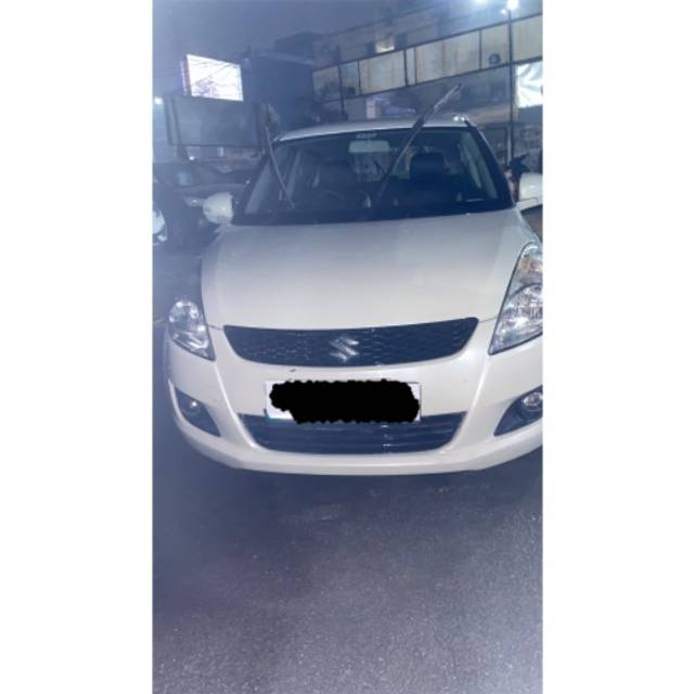 https://images10.gaadi.com/usedgaadi-sellcar/UsedCar/3a43a647-7265-42aa-adb1-e931ff160166/5ef1b5d7-b773-4f2c-99b6-befd3b1da111.jpeg?imwidth=6401