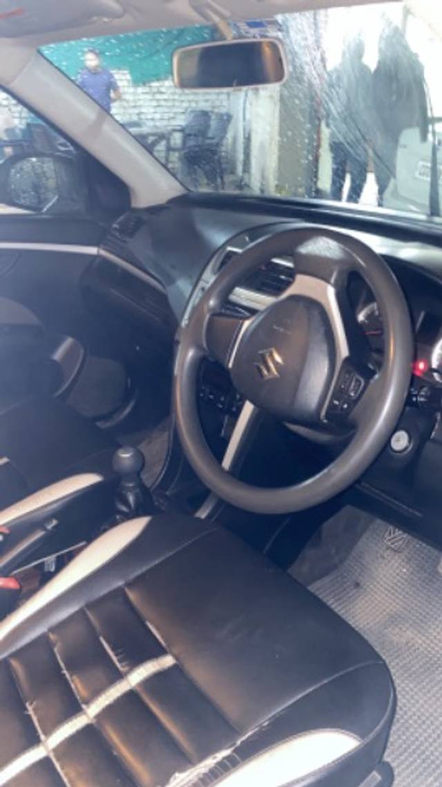 https://images10.gaadi.com/usedgaadi-sellcar/UsedCar/3a43a647-7265-42aa-adb1-e931ff160166/ca3cec3d-ed6e-48c6-854a-976da414281d.jpeg?imwidth=6402