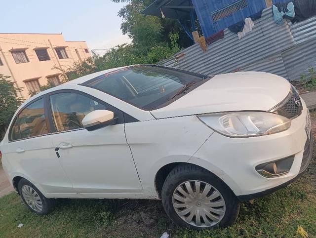 https://images10.gaadi.com/usedgaadi-sellcar/UsedCar/3a70ff3f-52d9-4213-8ab4-c300f1fe9381/5dc8e7a2-cdc7-415f-933a-40588342f177.jpg?imwidth=6401