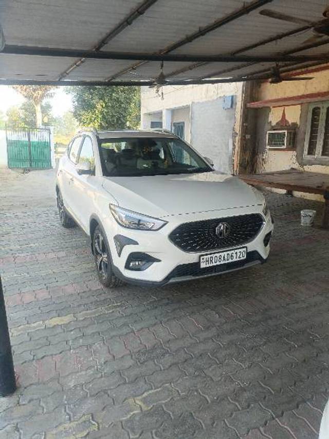 https://images10.gaadi.com/usedgaadi-sellcar/UsedCar/3a7f9327-1e4d-4ad7-818c-74a4a6e20a89/1d90734c-c2d9-49ca-91c6-c105256cabc1.jpg?imwidth=6400