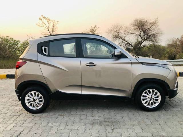 https://images10.gaadi.com/usedgaadi-sellcar/UsedCar/3b317922-8995-4dd6-b5b9-c58e2f9c8d34/4f3897e2-0315-42ea-82ed-fbd70804ba45.jpg?imwidth=6401