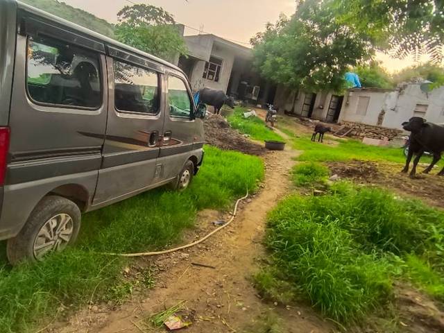 https://images10.gaadi.com/usedgaadi-sellcar/UsedCar/3b355bad-4549-4705-bac6-f6d102843c56/7c4f1baf-9951-4d2e-87ae-156fdb16e94e.jpg?imwidth=6400