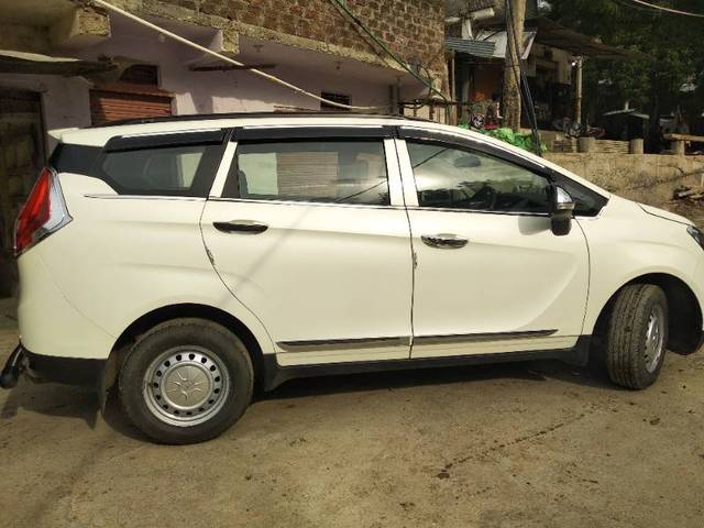 https://images10.gaadi.com/usedgaadi-sellcar/UsedCar/3b5073d7-f5a8-4709-92cc-c3867f753c51/73ab9b39-ed63-4401-afa7-f3b0838a13ca.jpg?imwidth=6400