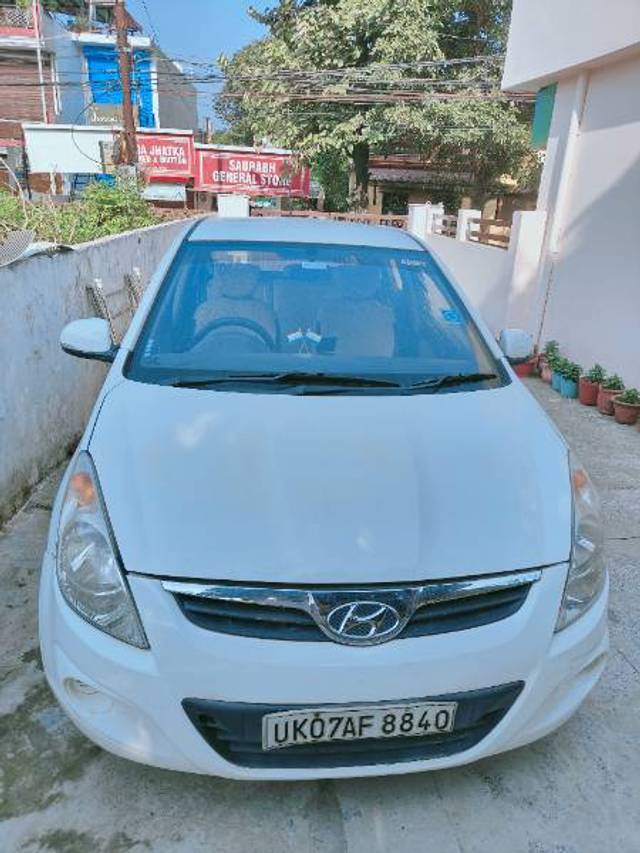 https://images10.gaadi.com/usedgaadi-sellcar/UsedCar/3bb6d0fc-fdaf-404d-827f-c25179ed4093/7f4d8975-b889-403f-8690-d14e45bce25e.jpg?imwidth=6400