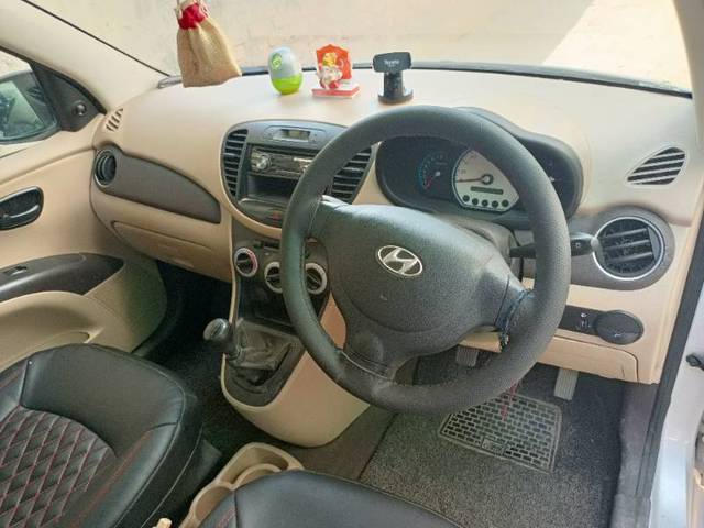 https://images10.gaadi.com/usedgaadi-sellcar/UsedCar/3bd30f90-7a0a-4451-9227-0db01bcd727b/f41a2703-1ef5-43a7-b1a1-b952770006ef.jpg?imwidth=6401