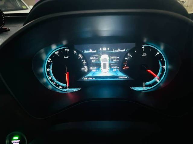 https://images10.gaadi.com/usedgaadi-sellcar/UsedCar/3bd4b117-a0f1-44b6-bbcd-086498da18e9/d94b9e3a-69fe-44ed-a7af-3957db9c46b4.jpg?imwidth=6402