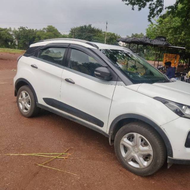 https://images10.gaadi.com/usedgaadi-sellcar/UsedCar/3bd78467-fc79-430e-b83c-20e8435c45bb/d8bddb60-edbd-4dec-8c94-d6780758d084.jpg?imwidth=6400