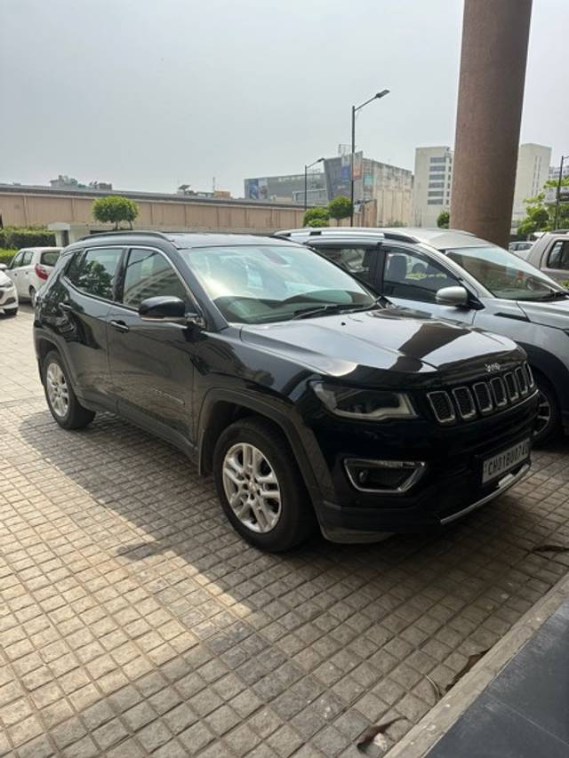 https://images10.gaadi.com/usedgaadi-sellcar/UsedCar/3be54229-229e-488a-8774-5a356a108e72/a3674bfa-e5c3-4b3b-8419-4c5c53186e9e.jpeg?imwidth=6400