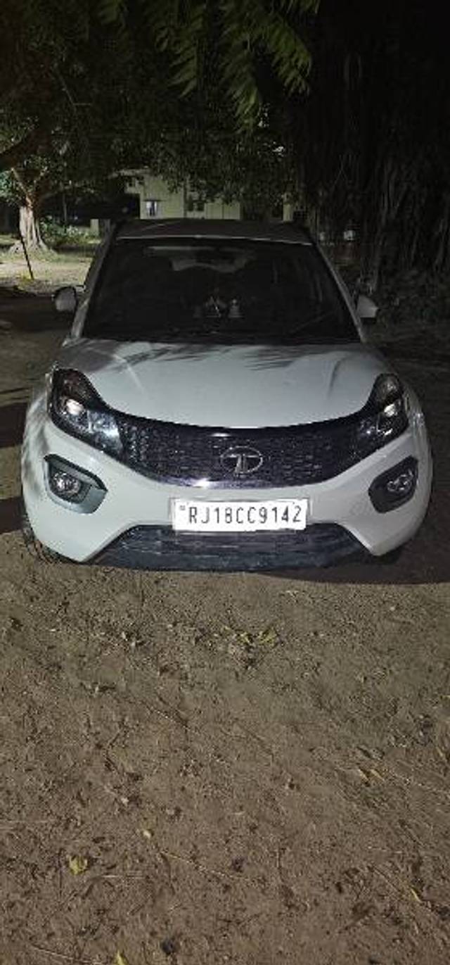 https://images10.gaadi.com/usedgaadi-sellcar/UsedCar/3bfbfc8c-e718-43e7-a780-842d7295f766/9efec0fb-951b-49f6-9bfe-75a542fa715b.jpg?imwidth=6400