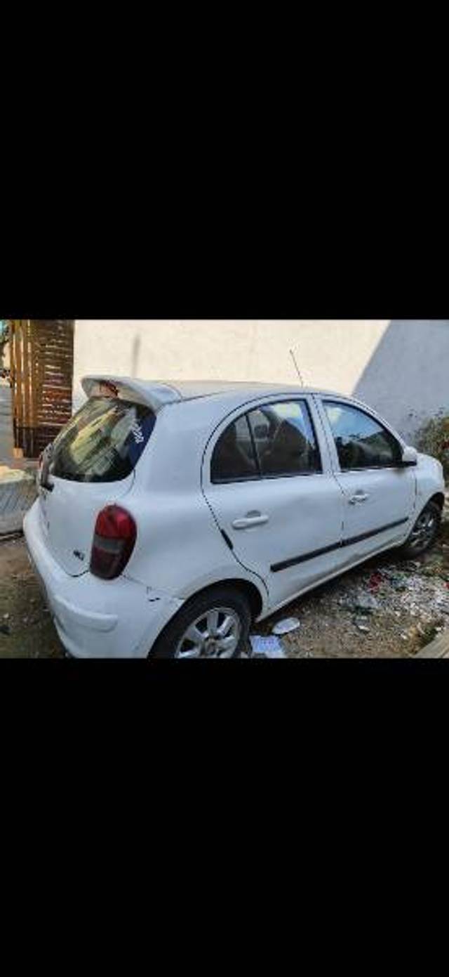 https://images10.gaadi.com/usedgaadi-sellcar/UsedCar/3c02b6f4-c797-4f14-a833-1ee475d7c356/8e0e7f33-9388-4086-823c-de8a2c557c92.jpg?imwidth=6402