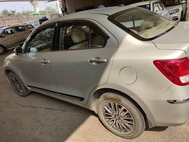 https://images10.gaadi.com/usedgaadi-sellcar/UsedCar/3c3c6a5e-158e-4728-9312-5dcaca5d033c/bc016bce-0427-4020-97c2-f3cf97652a31.jpg?imwidth=6401