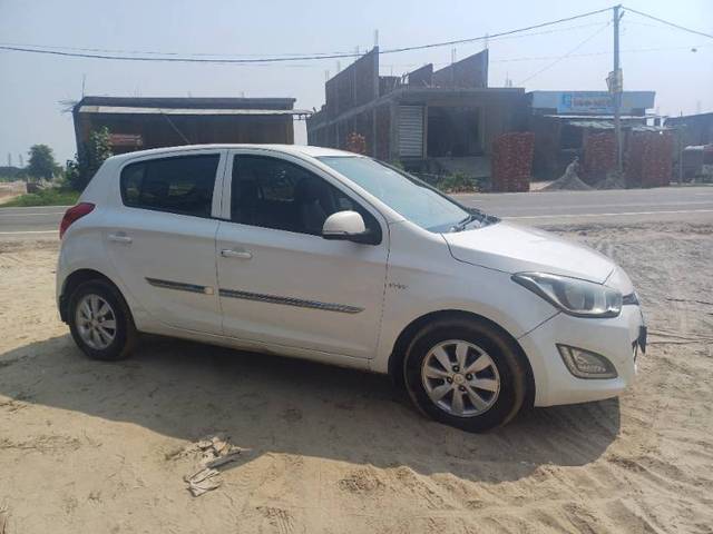 https://images10.gaadi.com/usedgaadi-sellcar/UsedCar/3c4f4e14-d283-41b9-8947-414887e32fc6/19e3bd71-a384-4e9c-8d4a-36dac78bea79.jpg?imwidth=6400