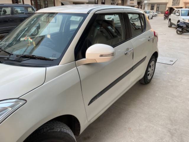 https://images10.gaadi.com/usedgaadi-sellcar/UsedCar/3c7a8462-af70-40db-bee4-a9e54ccd44e1/bc3b60fd-632a-4b18-b33c-f86adacf6d91.jpeg?imwidth=6400