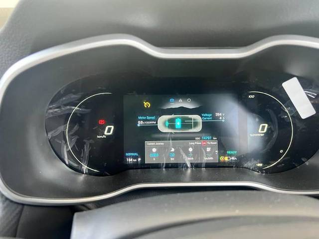 https://images10.gaadi.com/usedgaadi-sellcar/UsedCar/3ca8c927-04ff-458b-98df-0842a7bd4d31/020161cb-f452-49fd-b77a-39c2b3b7e579.jpg?imwidth=6402