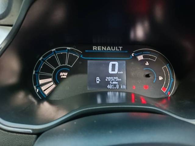 https://images10.gaadi.com/usedgaadi-sellcar/UsedCar/3d3eb524-df4b-45bd-a00c-daca64935ed5/4e425184-d7c5-4551-ae06-b6aa26894c70.jpg?imwidth=6402