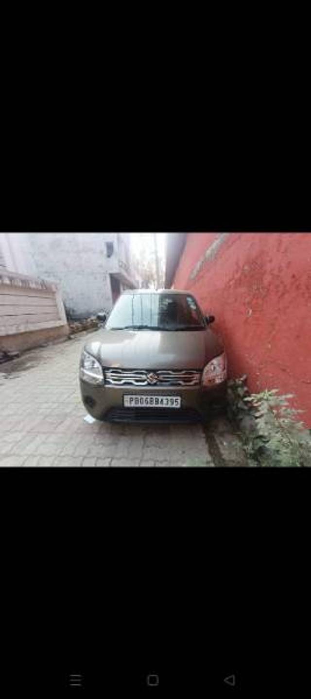 https://images10.gaadi.com/usedgaadi-sellcar/UsedCar/3d552256-8211-4a1d-84ae-c0cbe9284086/092034a6-259a-45b9-a0c2-41c8374fabe0.jpg?imwidth=6401