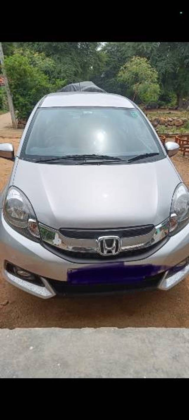 https://images10.gaadi.com/usedgaadi-sellcar/UsedCar/3d5d54a0-ac4a-4f48-b89f-0dea5967a762/36c94bf0-d37d-4dc3-b8f5-6772f94cdbb4.jpg?imwidth=6400