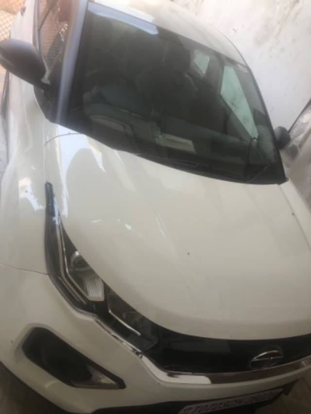 https://images10.gaadi.com/usedgaadi-sellcar/UsedCar/3d6aa692-77ae-4e2a-b1e0-ca74cdf7b4ad/d9e27142-d30d-4b79-96af-efee84eb4f52.jpg?imwidth=6400