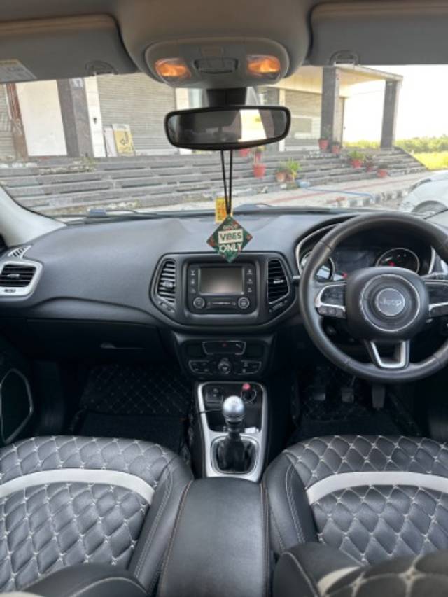 https://images10.gaadi.com/usedgaadi-sellcar/UsedCar/3d732aeb-8a50-4515-8a03-40dc096ad410/3a1d6f07-3754-496e-b917-c0310a4ba874.jpeg?imwidth=6402