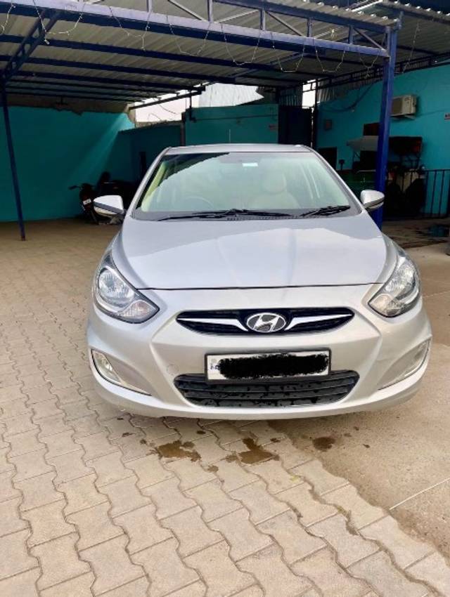 https://images10.gaadi.com/usedgaadi-sellcar/UsedCar/3d88ee4a-5db0-4930-8241-2b422118ee28/bf0e0721-c596-42de-a8e8-519cf45c1ab0.jpg?imwidth=6401