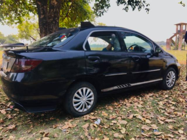 https://images10.gaadi.com/usedgaadi-sellcar/UsedCar/3d8d3eab-0225-4713-8afc-575065c8a388/89613cec-61e4-4ff4-b89b-7ab29eef5226.jpeg?imwidth=6401