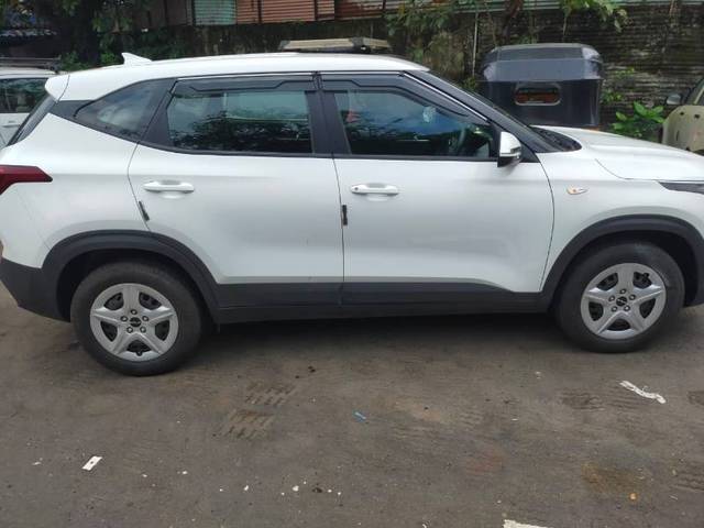 https://images10.gaadi.com/usedgaadi-sellcar/UsedCar/3df69cfa-4c32-4953-a2e2-9b3a89647895/8999103c-ac47-4cc6-b108-7112b014e44e.jpg?imwidth=6401