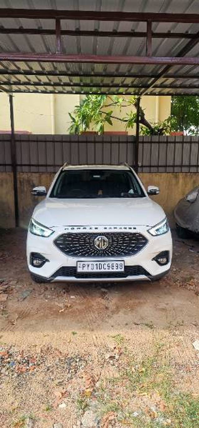 https://images10.gaadi.com/usedgaadi-sellcar/UsedCar/3e09641b-cb6a-4a84-bdc6-6f06a8d3c62b/152fe3f1-0360-45b4-b144-020457356189.jpg?imwidth=6400