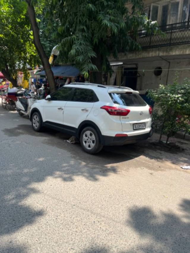 https://images10.gaadi.com/usedgaadi-sellcar/UsedCar/3e0e5c95-f908-41e8-bf12-e5e64fea4ad1/e5ec1a24-1047-4f15-861f-8a6e04a63d50.jpg?imwidth=6401