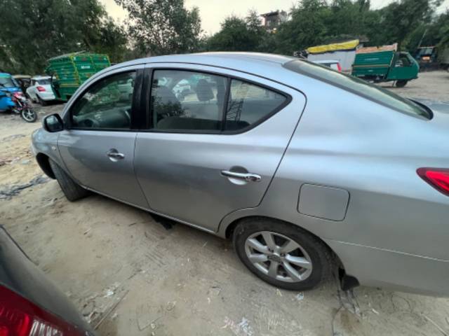 https://images10.gaadi.com/usedgaadi-sellcar/UsedCar/3e113a73-9e42-4da2-a199-ed8bb3de80c8/8244cc4e-44be-4ec8-91aa-8ba3f0509df6.jpeg?imwidth=6400