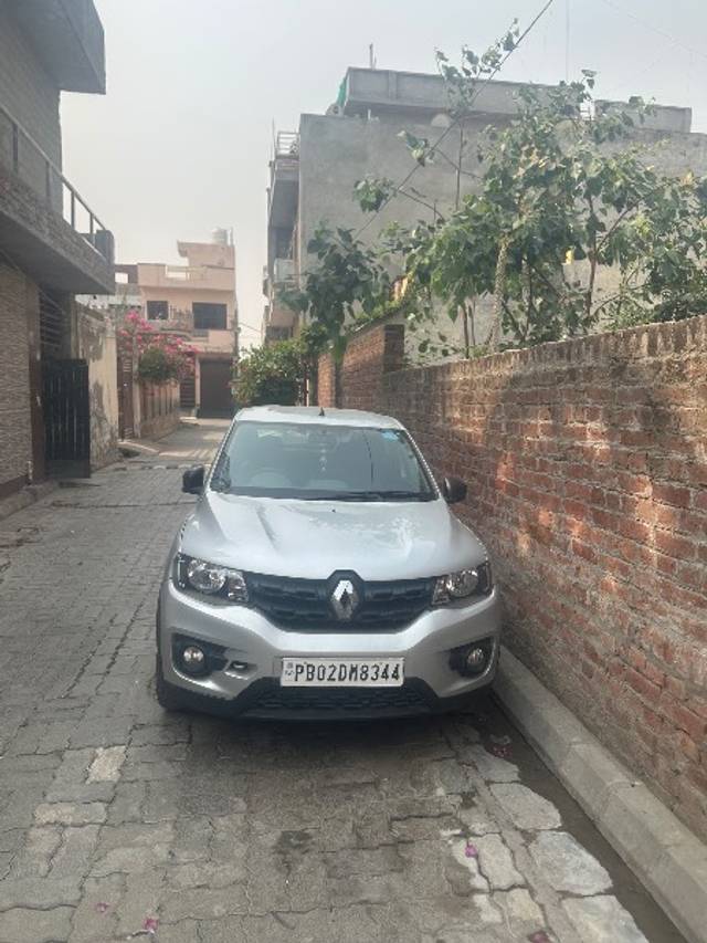 https://images10.gaadi.com/usedgaadi-sellcar/UsedCar/3e25088a-e1ba-4962-85de-3d159becd6a4/b8025568-4035-4947-a5bf-063ae73c94a5.jpeg?imwidth=6400