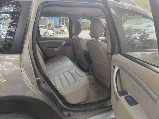 https://images10.gaadi.com/usedgaadi-sellcar/UsedCar/3e4487d0-aade-4750-86a4-d54074f73465/59cfa501-b9b4-43b7-8a48-392dd582b332.jpg?imwidth=6402