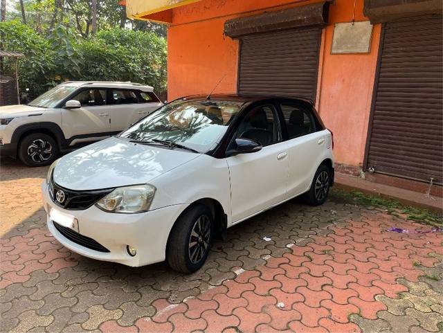 https://images10.gaadi.com/usedgaadi-sellcar/UsedCar/3e513197-1883-49f9-a612-b78b98a2a915/a3a4b4f7-6784-448f-8a75-8afd1ee0b5ab.jpg?imwidth=6402