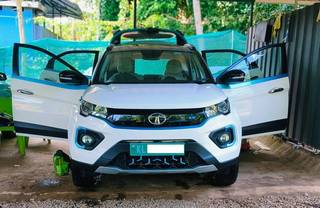 Tata Nexon EV Max 2022-2023 Tata Nexon EV XZ Plus Lux