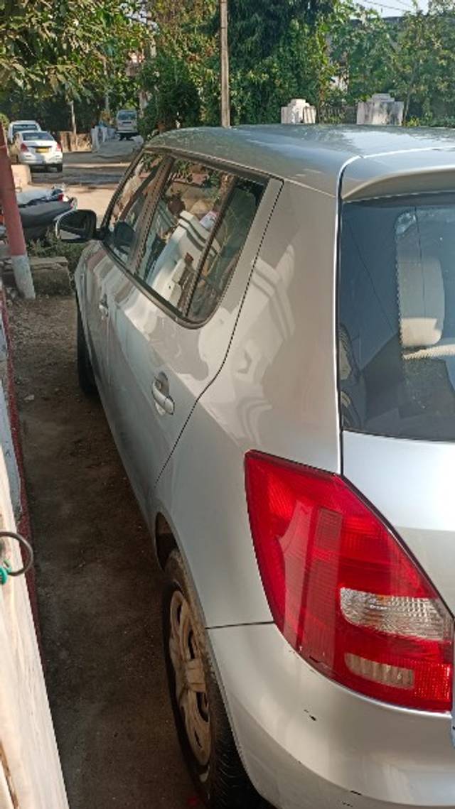 https://images10.gaadi.com/usedgaadi-sellcar/UsedCar/3e8230f4-32aa-4462-99bb-4df9083c3fa3/6b8dde80-58ec-4277-aba5-5aecd2110499.jpeg?imwidth=6402