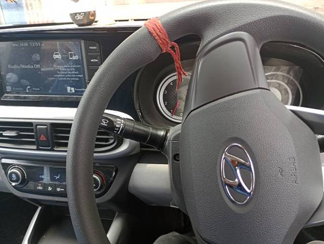 https://images10.gaadi.com/usedgaadi-sellcar/UsedCar/3f06e11c-15a6-4960-9d2f-8420446fbeae/2a9c33df-4d50-4d39-b7df-bd26f633e04f.jpg?imwidth=6401