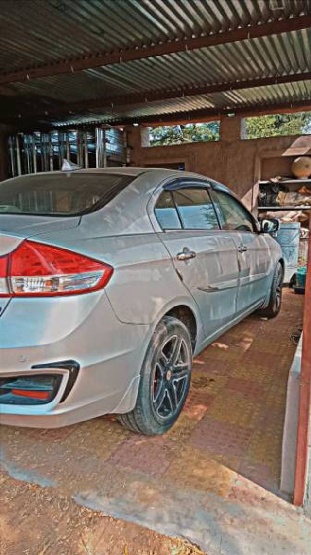 https://images10.gaadi.com/usedgaadi-sellcar/UsedCar/3f0c7b97-805a-44e4-a37c-aa77b7b8cf27/afeae7eb-f25e-4f72-b2cd-76cab656506a.jpg?imwidth=6400