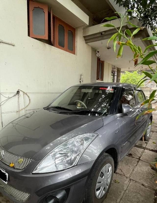 https://images10.gaadi.com/usedgaadi-sellcar/UsedCar/3f3334f3-b8a5-45b7-bc26-ee51a7f61718/570321ff-8677-40aa-8673-59245e296d5e.jpg?imwidth=6400