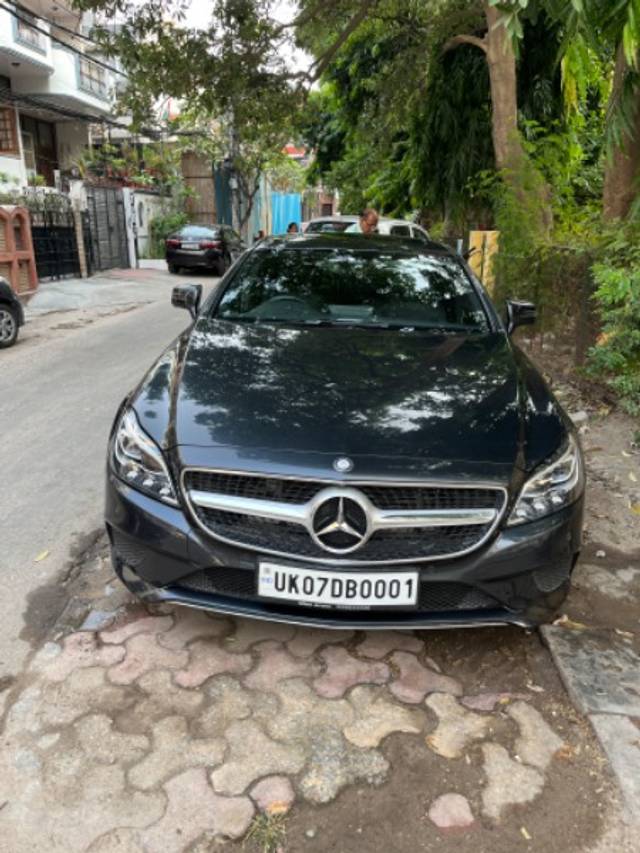 https://images10.gaadi.com/usedgaadi-sellcar/UsedCar/3f70d40f-82c6-4025-a3c2-d231797fa5a9/1dc3574b-3e3d-4a50-9b3c-35b3f16b0363.jpeg?imwidth=6400