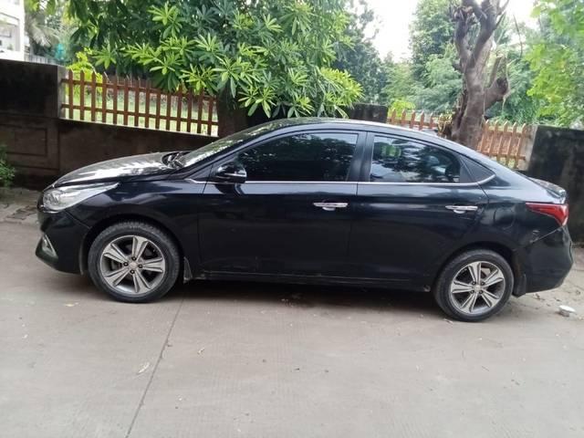 https://images10.gaadi.com/usedgaadi-sellcar/UsedCar/3fd74cce-3611-4134-97db-7ed5ef50d905/215d248d-306b-4cc4-9d44-b5a9801c0d86.jpg?imwidth=6402