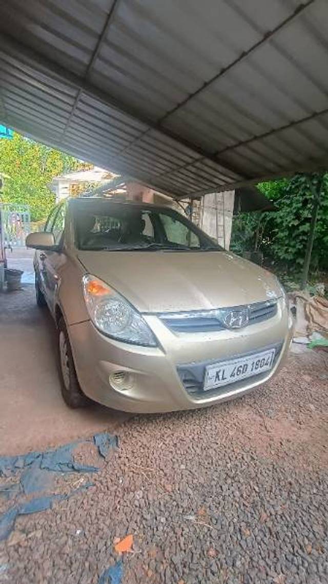 https://images10.gaadi.com/usedgaadi-sellcar/UsedCar/3ff11a21-25d2-44f6-8435-eb39b0bafe98/c2ffd195-0633-4f69-917f-52355995e2f2.jpg?imwidth=6400