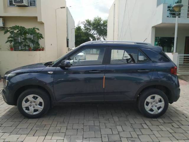 https://images10.gaadi.com/usedgaadi-sellcar/UsedCar/402645a0-2758-445b-8d38-1c486813d17a/236d381a-e181-4b7e-859f-a6e4c7e1c5ab.jpg?imwidth=6402