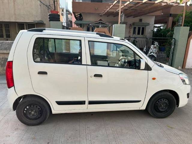 https://images10.gaadi.com/usedgaadi-sellcar/UsedCar/407d52d7-b29f-4d3b-9ca6-87dd0e3f6fc8/3b0f0d86-f2c8-4134-813d-dd3f9d6a4d3d.jpg?imwidth=6401