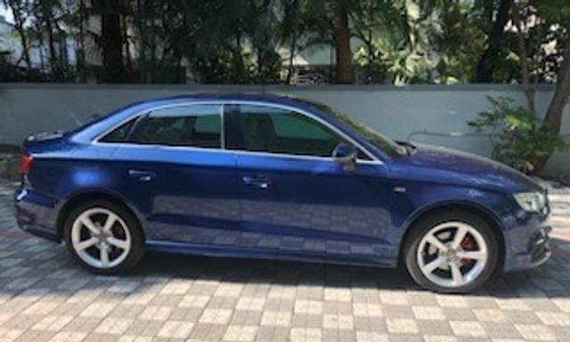 https://images10.gaadi.com/usedgaadi-sellcar/UsedCar/40ce1103-d417-4f21-91bb-8e7228bb8521/4ef7d10c-2d67-4b4d-9509-007447e2ea78.jpeg?imwidth=6401