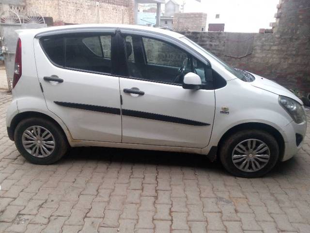 https://images10.gaadi.com/usedgaadi-sellcar/UsedCar/40d64779-d010-4f7e-a96f-43ad6c7e1ba0/1f961198-f267-4f27-b534-031b6161fc46.jpg?imwidth=6401