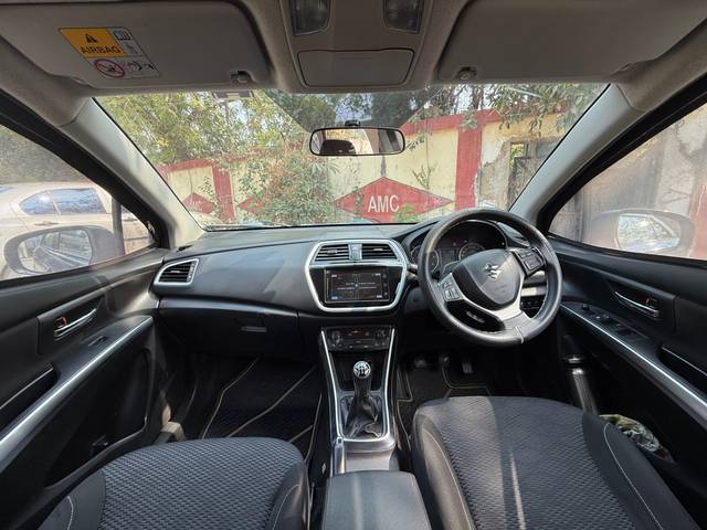 https://images10.gaadi.com/usedgaadi-sellcar/UsedCar/410aab6f-2eb8-41e2-afae-17b8fac2debb/83830003-afdc-44ff-af6e-887dc084204a.jpeg?imwidth=6402