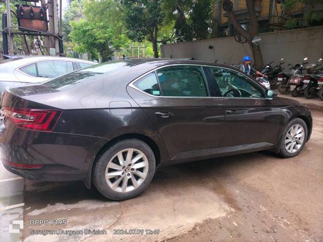 https://images10.gaadi.com/usedgaadi-sellcar/UsedCar/4110ed8d-a728-472c-9ef3-445d883fabae/4101b21e-3384-4b0e-8165-d38f5c9e9d28.jpg?imwidth=6400