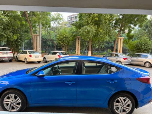 https://images10.gaadi.com/usedgaadi-sellcar/UsedCar/41120378-ad4c-45f7-965d-ea4f172f2db3/58bc8eb3-b39b-43ba-b138-d327c36e10bf.jpeg?imwidth=6400