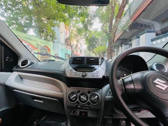 https://images10.gaadi.com/usedgaadi-sellcar/UsedCar/41bd7d82-ace9-4011-a220-798c3602536b/89cca5ef-0621-47ec-ab39-b2d458d4ab2b.jpeg?imwidth=6401